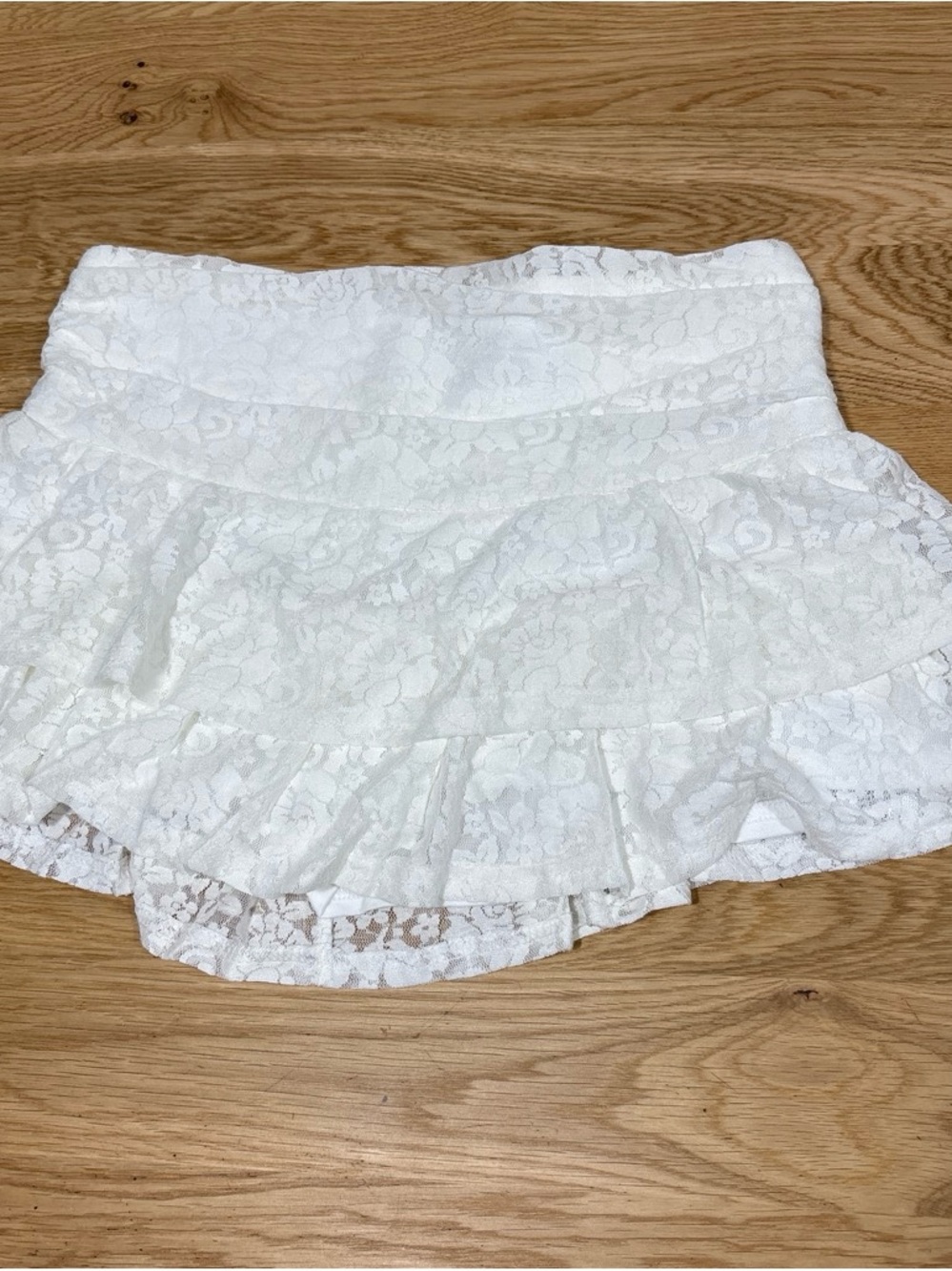 Cider White Lace Ruffled Mini Skirt